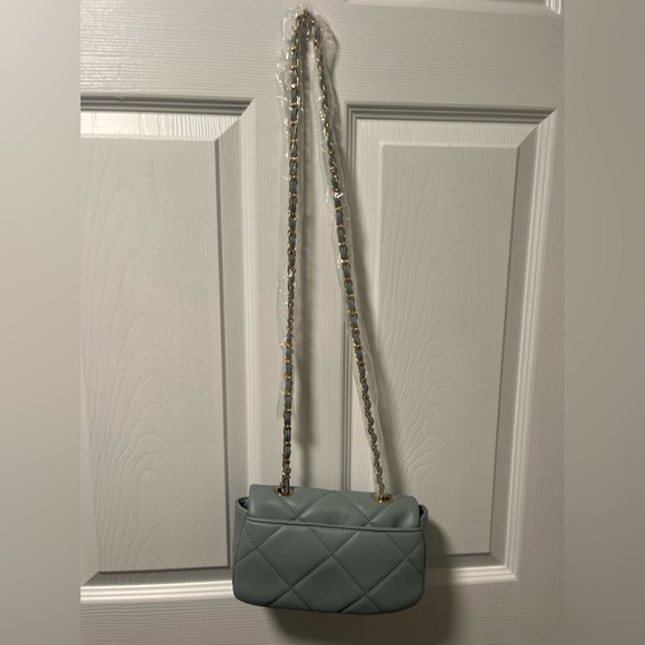New Dusty Blue Rectangular Quilted Chain Strap Clasp Bag - Picture 8 of 8